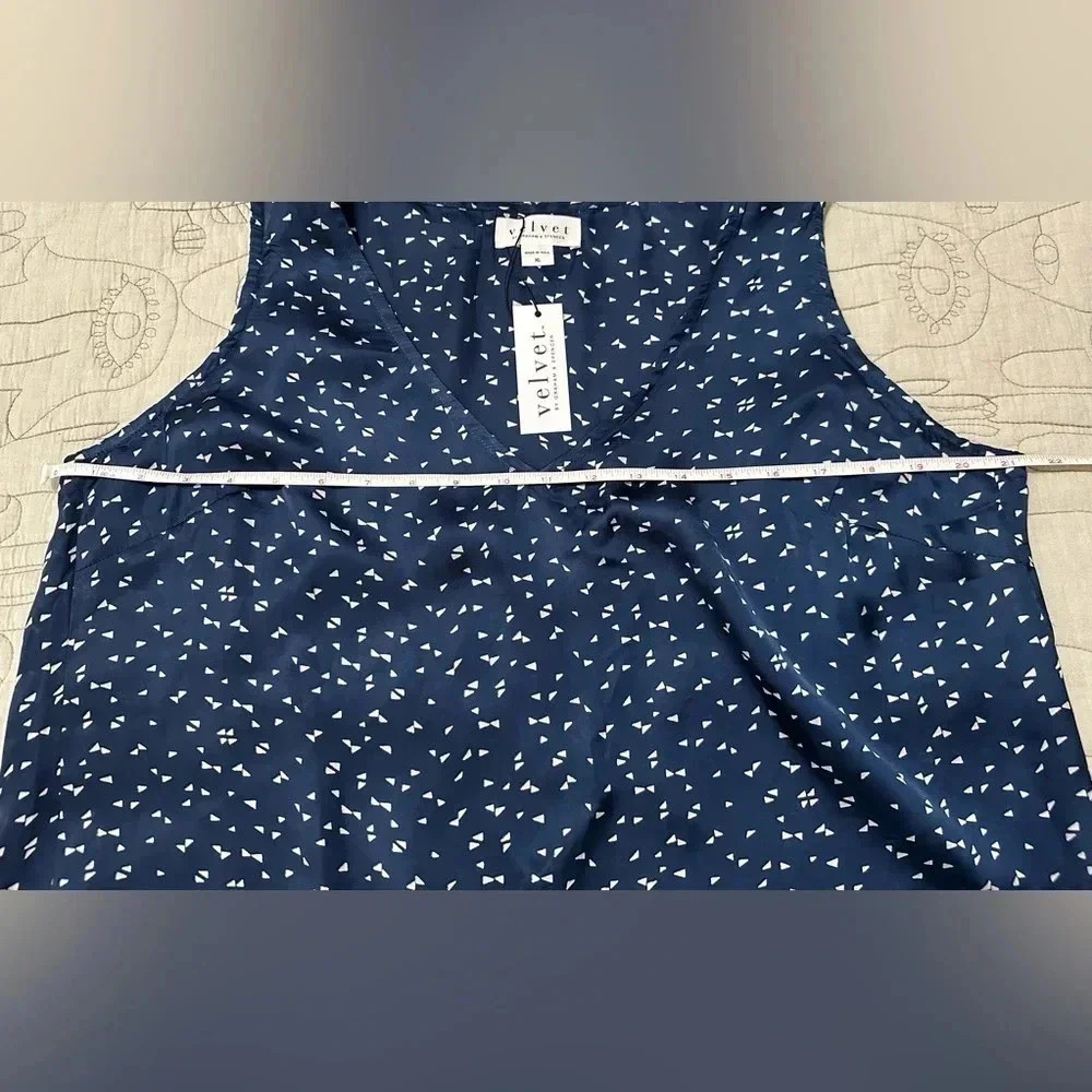 NWT Velvet by Graham & Spencer Navy Silky Tank Size XL - Picture 2 of 4